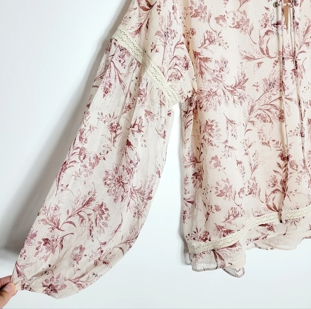 Miss Me Floral Boho Tie Women's Pullover Long Sleeves Women's Blouse Size M - Picture 3 of 7